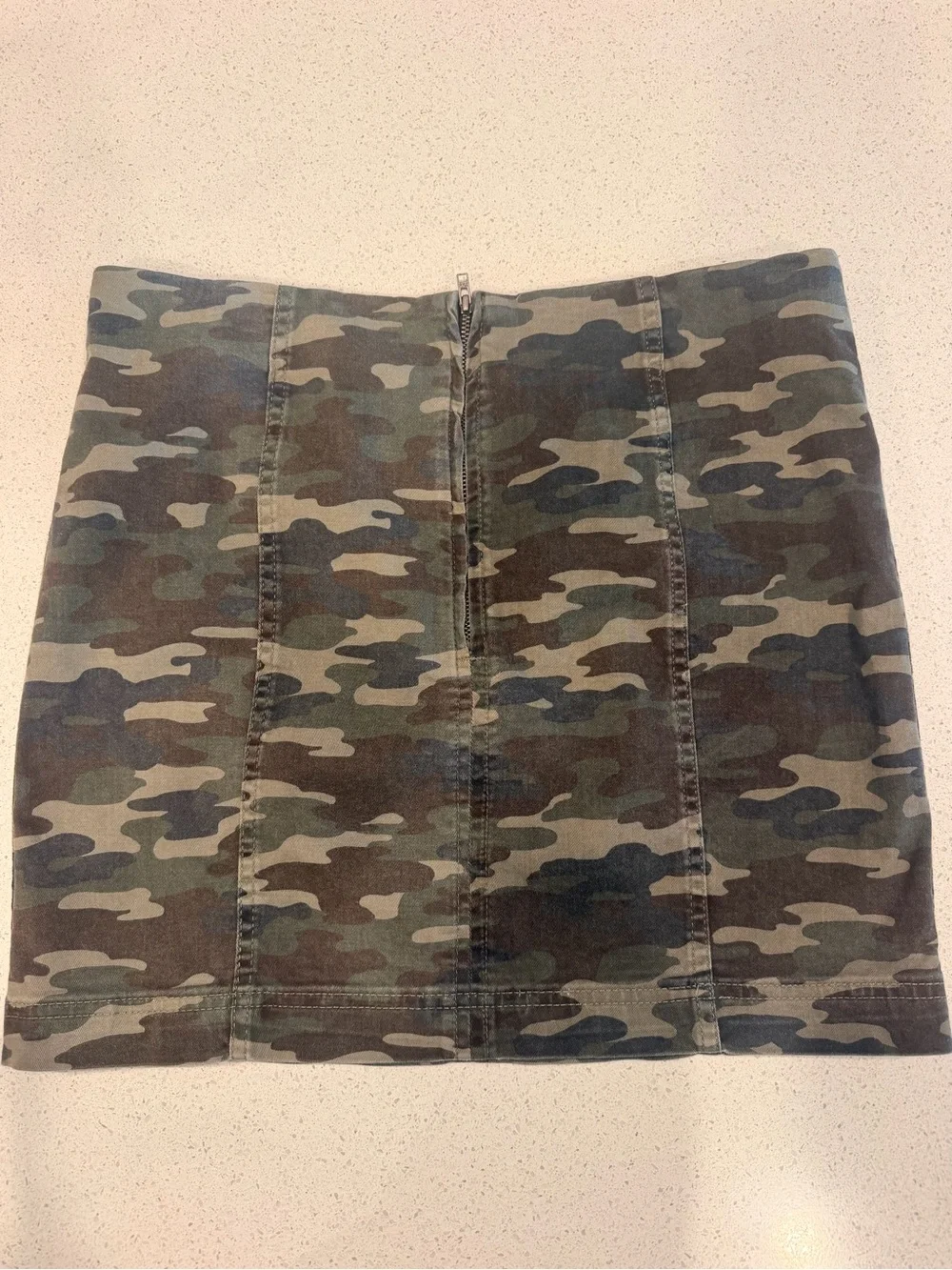 Free People Camo Cargo Style Mini Skirt Size 12